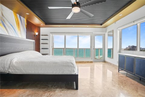 Condo in Fort Lauderdale, Florida, 2 bedrooms  № 2045217 - photo 16