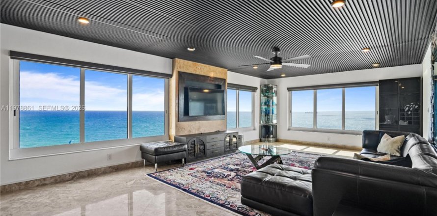 Condo in Fort Lauderdale, Florida, 2 bedrooms  № 2045217