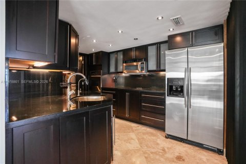 Condo in Fort Lauderdale, Florida, 2 bedrooms  № 2045217 - photo 9