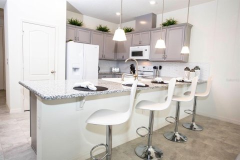 Townhouse in Kissimmee, Florida 4 bedrooms, 152.08 sq.m. № 2150605 - photo 17