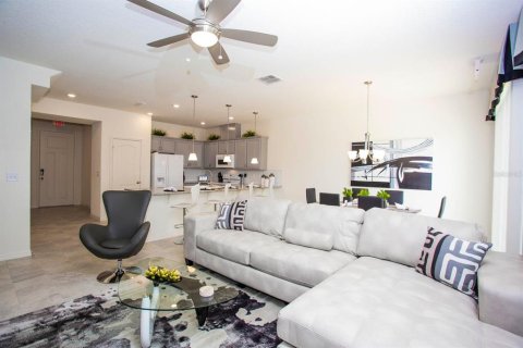 Townhouse in Kissimmee, Florida 4 bedrooms, 152.08 sq.m. № 2150605 - photo 10