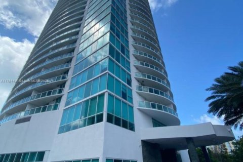 Copropriété à vendre à Miami, Floride: 2 chambres, 127 m2 № 1985285 - photo 12