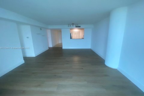 Copropriété à vendre à Miami, Floride: 2 chambres, 127 m2 № 1985285 - photo 11