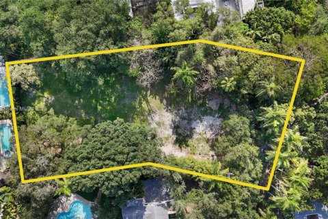 Casa en venta en Miami, Florida, 7 dormitorios, 689.99 m2 № 1802841 - foto 16