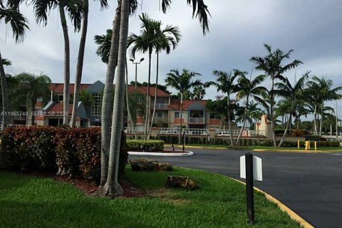 Apartamento en Hialeah, Florida 2 dormitorios, 102.75 m2 № 2027394