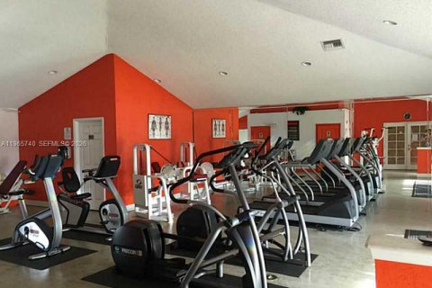 Apartamento en alquiler en Hialeah, Florida, 2 dormitorios, 102.75 m2 № 2027394 - foto 17