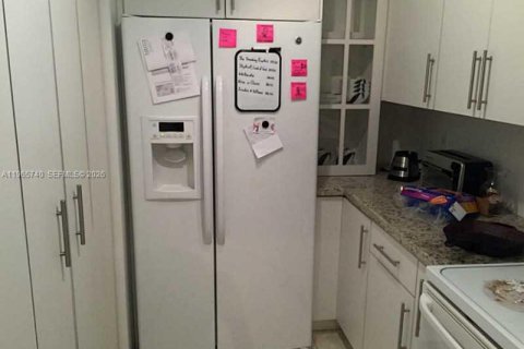 Apartamento en alquiler en Hialeah, Florida, 2 dormitorios, 102.75 m2 № 2027394 - foto 5