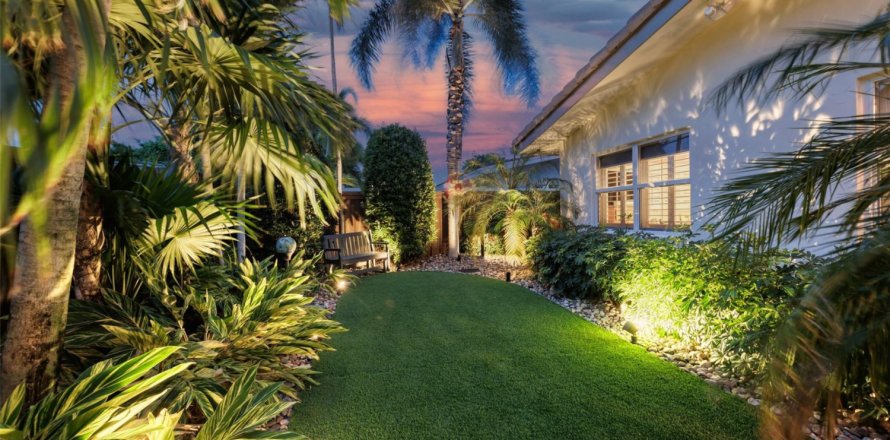 Villa ou maison à Lauderdale-by-the-Sea, Floride 3 chambres, 124.3 m2 № 1221196