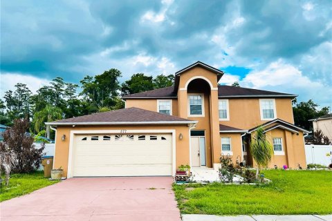 House in Kissimmee, Florida 3 bedrooms, 183.76 sq.m. № 2102639