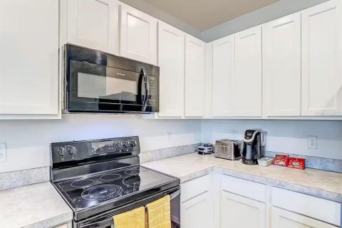 House in Sun City Center, Florida 3 bedrooms, 140.84 sq.m. № 1786191 - photo 6