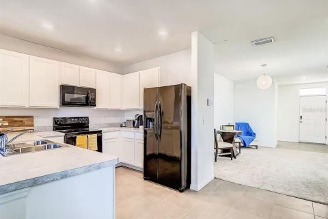 House in Sun City Center, Florida 3 bedrooms, 140.84 sq.m. № 1786191 - photo 2