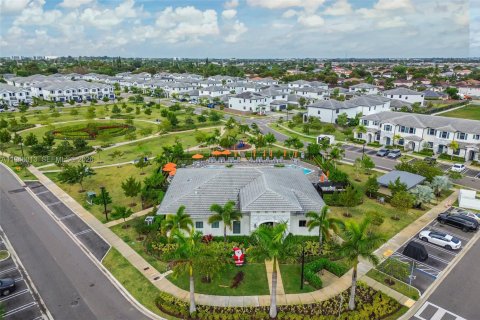 Adosado en venta en Homestead, Florida, 4 dormitorios, 186.27 m2 № 2002866 - foto 11