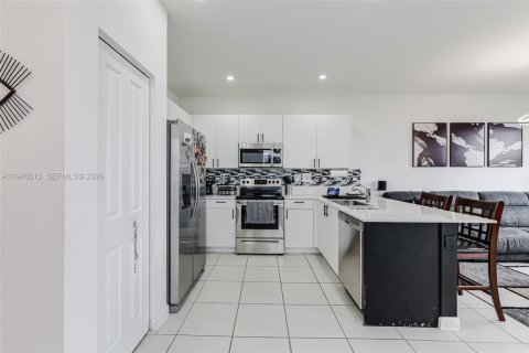 Adosado en venta en Homestead, Florida, 4 dormitorios, 186.27 m2 № 2002866 - foto 23