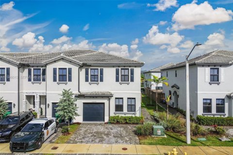 Adosado en venta en Homestead, Florida, 4 dormitorios, 186.27 m2 № 2002866 - foto 3