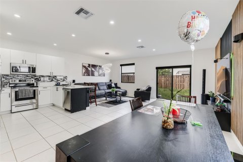 Adosado en venta en Homestead, Florida, 4 dormitorios, 186.27 m2 № 2002866 - foto 22