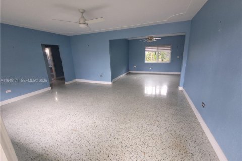 Купить виллу или дом в Майами-Бич, Флорида 2 спальни, 125.98м2, № 2010102 - фото 8