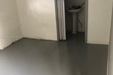 Купить виллу или дом в Майами-Бич, Флорида 2 спальни, 125.98м2, № 2010102 - фото 13