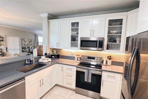 Купить виллу или дом в Окленд-Парк, Флорида 3 спальни, 139.35м2, № 1955532 - фото 25