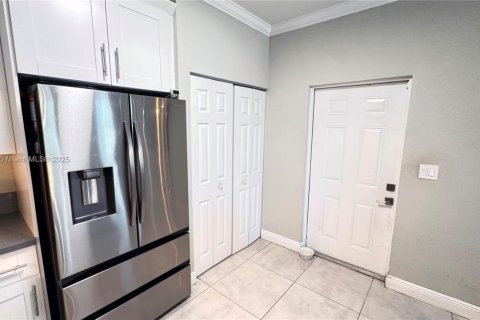 Купить виллу или дом в Окленд-Парк, Флорида 3 спальни, 139.35м2, № 1955532 - фото 30