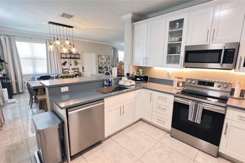 Купить виллу или дом в Окленд-Парк, Флорида 3 спальни, 139.35м2, № 1955532 - фото 19