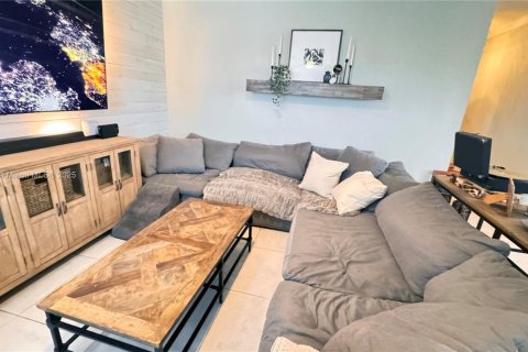 Купить виллу или дом в Окленд-Парк, Флорида 3 спальни, 139.35м2, № 1955532 - фото 9