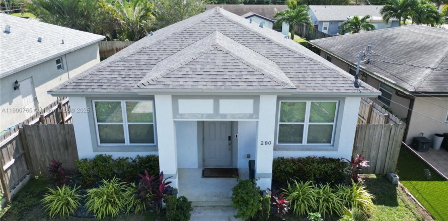 Дом в Окленд-Парк, Флорида 3 спальни, 139.35м2 № 1955532