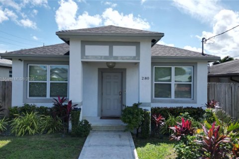 Купить виллу или дом в Окленд-Парк, Флорида 3 спальни, 139.35м2, № 1955532 - фото 3