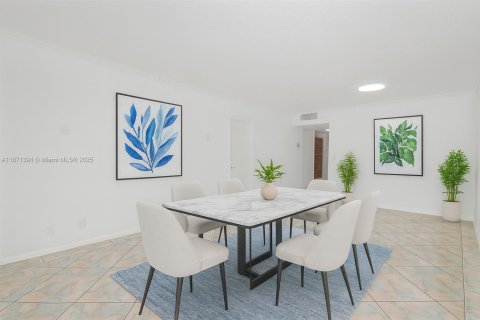 Copropriété à vendre à Hallandale Beach, Floride: 1 chambre, 78.97 m2 № 1980794 - photo 9