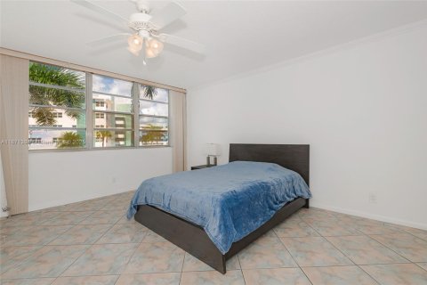 Copropriété à vendre à Hallandale Beach, Floride: 1 chambre, 78.97 m2 № 1980794 - photo 22