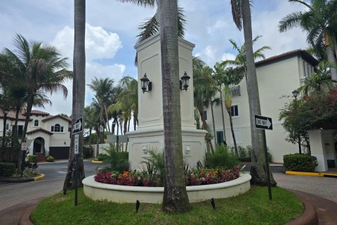 Townhouse in Boynton Beach, Florida 3 bedrooms, 200.76 sq.m. № 2184593 - photo 5