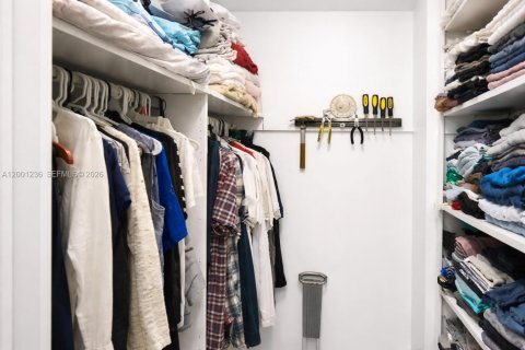 Condo in Miami, Florida, 1 bedroom  № 2065179 - photo 16