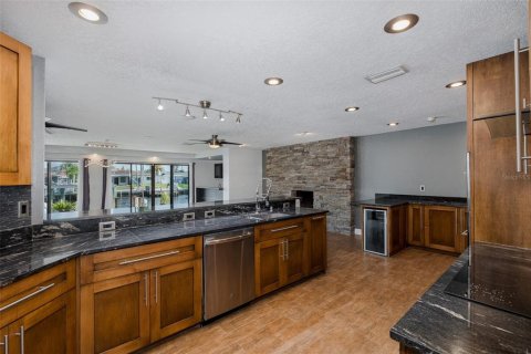 Casa en venta en New Port Richey, Florida, 3 dormitorios, 200.2 m2 № 1866476 - foto 21