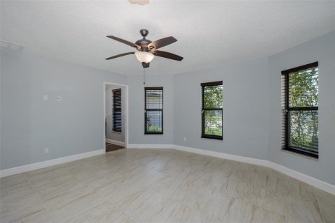 Casa en venta en New Port Richey, Florida, 3 dormitorios, 200.2 m2 № 1866476 - foto 27