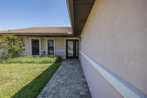 Casa en venta en New Port Richey, Florida, 3 dormitorios, 200.2 m2 № 1866476 - foto 4