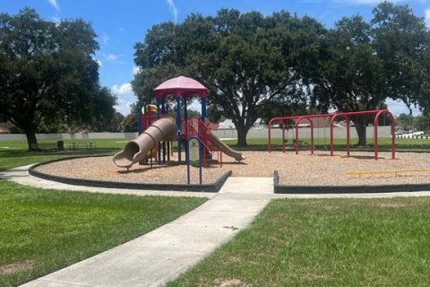 House in Tampa, Florida 3 bedrooms, 131.27 sq.m. № 2215108 - photo 17