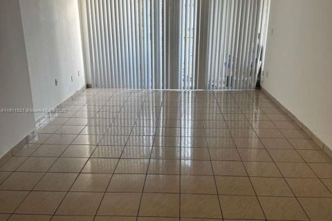 Condominio en venta en Miami, Florida, 2 dormitorios, 83.61 m2 № 2013383 - foto 11