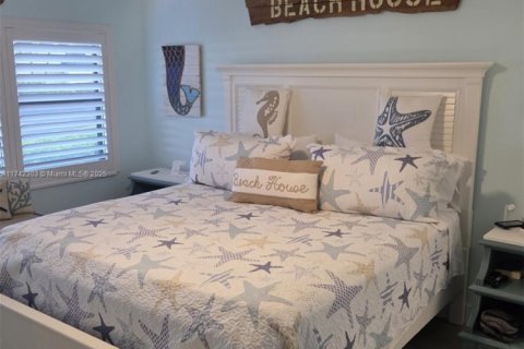 Condo in Hutchinson Island South, Florida, 2 bedrooms № 1959011 - photo 6