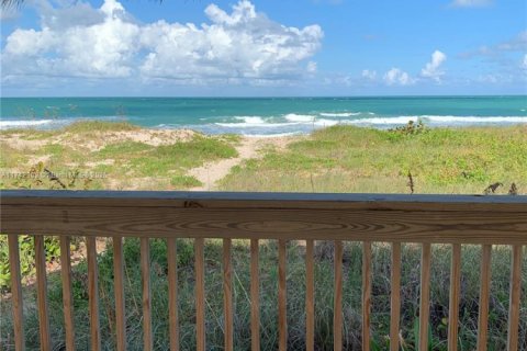 Condo in Hutchinson Island South, Florida, 2 bedrooms № 1959011 - photo 26