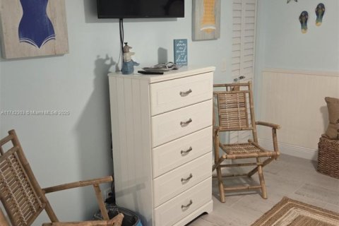 Condo in Hutchinson Island South, Florida, 2 bedrooms № 1959011 - photo 17