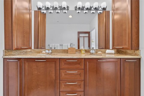 Copropriété à vendre à Sarasota, Floride: 2 chambres, 137.03 m2 № 2210292 - photo 29