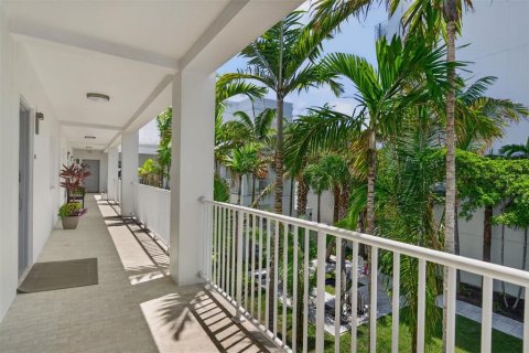 Copropriété à vendre à Sarasota, Floride: 2 chambres, 137.03 m2 № 2210292 - photo 3