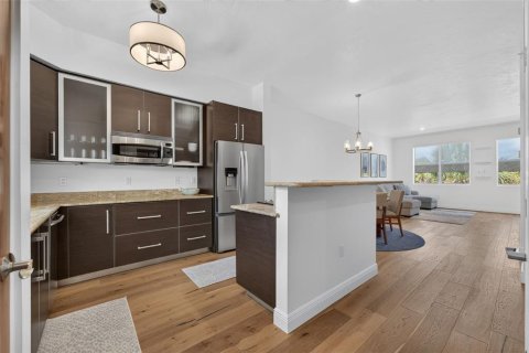 Copropriété à vendre à Sarasota, Floride: 2 chambres, 137.03 m2 № 2210292 - photo 5