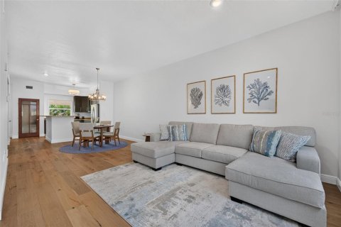 Copropriété à vendre à Sarasota, Floride: 2 chambres, 137.03 m2 № 2210292 - photo 14