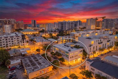 Condo in Sarasota, Florida, 2 bedrooms № 2210292