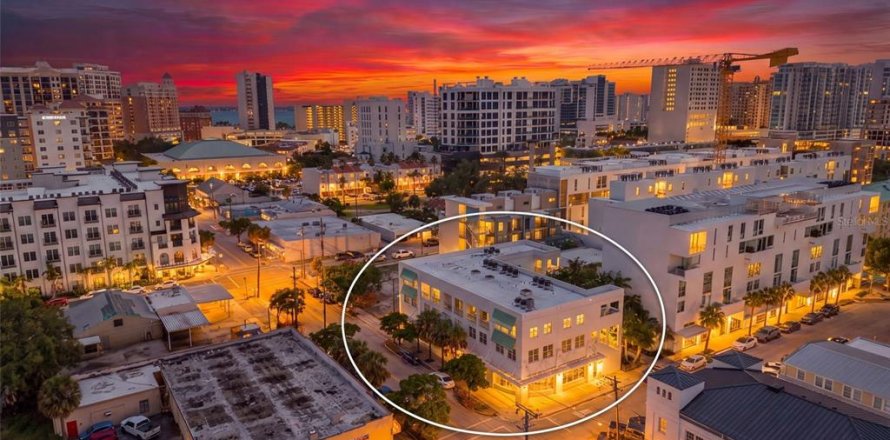Condo à Sarasota, Floride, 2 chambres  № 2210292