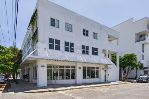 Copropriété à vendre à Sarasota, Floride: 2 chambres, 137.03 m2 № 2210292 - photo 2