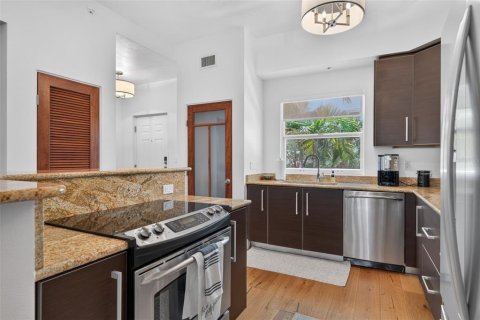Copropriété à vendre à Sarasota, Floride: 2 chambres, 137.03 m2 № 2210292 - photo 7