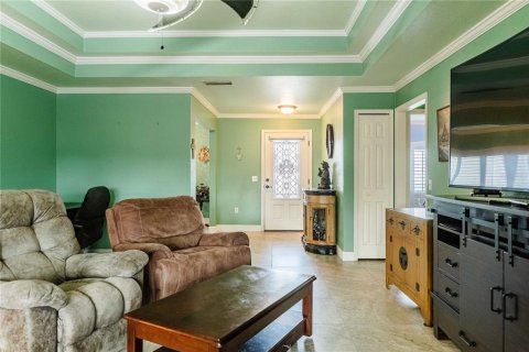 Casa en venta en Winter Haven, Florida, 3 dormitorios, 218.51 m2 № 2295170 - foto 16
