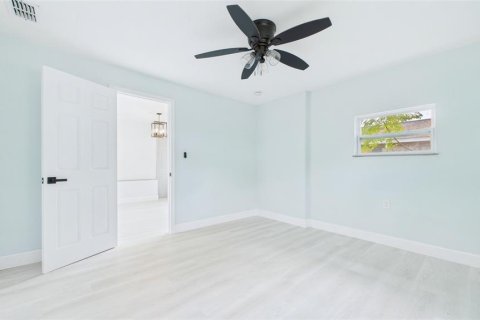 Villa ou maison à vendre à New Port Richey, Floride: 3 chambres, 95.88 m2 № 2211539 - photo 16