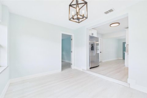 Villa ou maison à vendre à New Port Richey, Floride: 3 chambres, 95.88 m2 № 2211539 - photo 15
